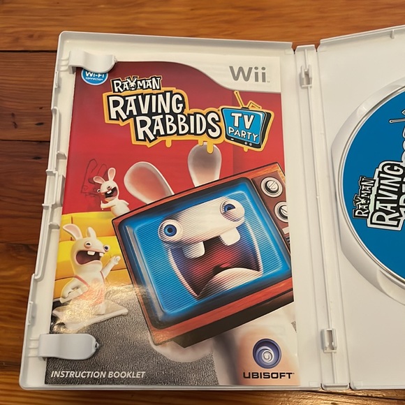 Rayman Raving Rabbids TV Party Nintendo Wii Video Game - Picture 6 of 6